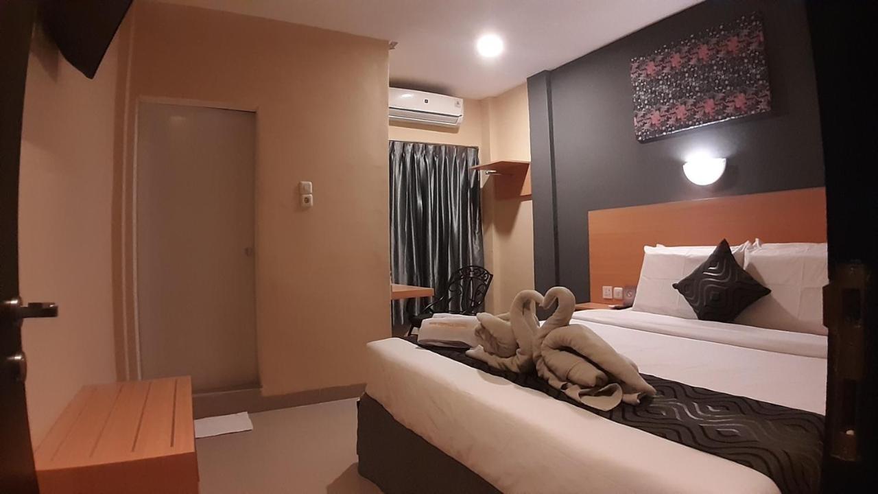 New Gentala Hotel Медан Екстериор снимка